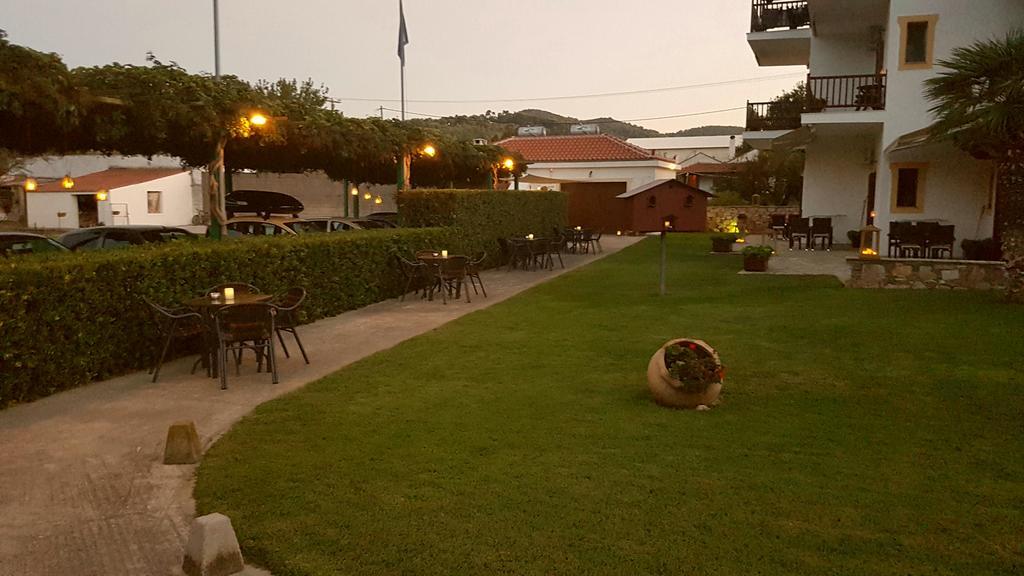 Melrose Aparthotel Skopelos Town Ngoại thất bức ảnh