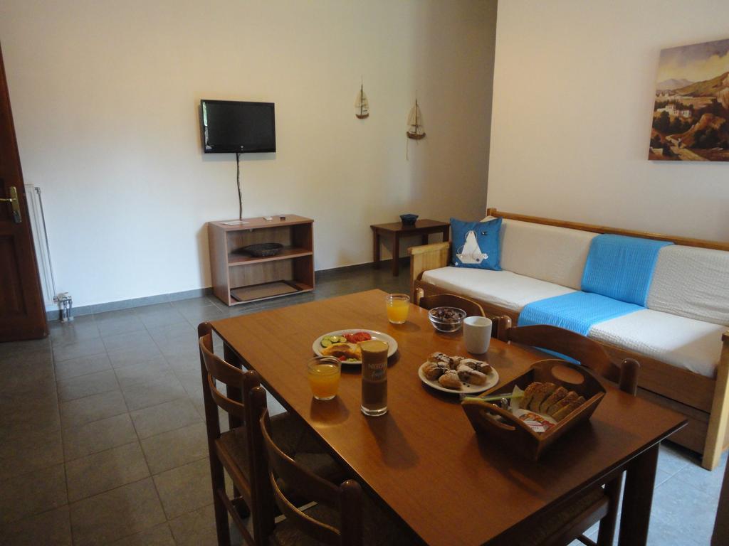 Melrose Aparthotel Skopelos Town Ngoại thất bức ảnh
